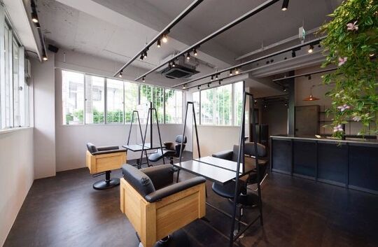 【近鉄八尾】≪完全週休二日制≫≪1日8時間勤務制≫スタッフが働きやすい環境作りに努めていきます。1人1人に合った、働き方を相談して決めていきますよ！Hair comfort GRAND FLEUR（ヘアコンフォートグランフルール）からスタイリスト（美容師）の求人★☆