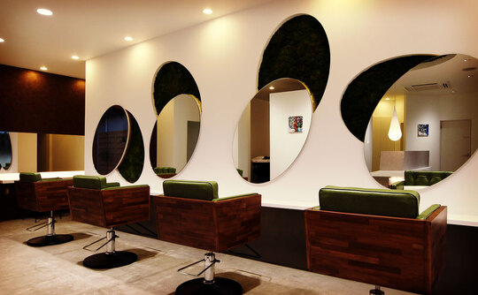 【西鉄新栄町駅】≪営業中レッスンOK・駐車場完備・社会保険完備・20時迄の退勤可能・月休8,9日≫トータルビューティーで幅広い技術が学べます。福利厚生を充実して長くお仕事できる環境のヘアサロン「Radio GOSARO店（ラジオゴサロテン）」からアシスタント（美容師）の求人★☆