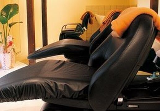 【鴻池新田】≪社会保険完備＆月8日休み≫プライベートとメリハリをつけて働けるサロン「Filo Rosso（フィロロッソ）」からスタイリスト（美容師）の求人☆★☆