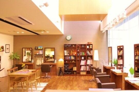 【大名】★積極採用中★≪小規模×少人数≫可愛い大人女子を作りませんか！ ダメージレス・カラーに強くお客様の希望を形にします！！お客様としっかり関わり一生のパートナーを目指すアットホームサロン「Hair room Grin（ヘアールームグリン）」からスタイリスト（美容師）の求人☆★☆