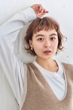 【豊中駅】≪月8.9日休み！年間休日107日≫≪平均退社19：00≫≪月給22万円スタート≫≪社会保険完備≫抜群の高待遇があります！しっかり学べてプライベートも充実できるアットホームなサロン!!「lily（リリー）」からアシスタント（美容師）の求人☆★☆