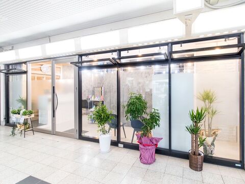 【泉ヶ丘】≪正社員と委託を選択可能≫≪完全自由出勤OK≫≪完全週休2日制≫≪社会保険完備≫≪フリー売上40％／指名売上45％還元≫好待遇！働き方を選択出来る体制です！「Belle by Lauren.（ベルバイローレン）」からスタイリスト（美容師）の求人☆★