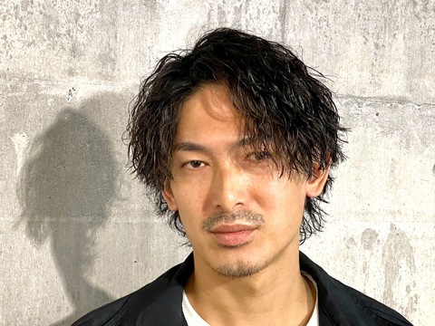 【三宮】≪社会保険完備≫≪ハイトーン特化≫≪トータルビューティー≫月2回の合同レッスン実施！先輩スタイリストさんから教われる環境もあるため安心です！「Maison（メゾン）」からアシスタント（美容師）の求人★☆