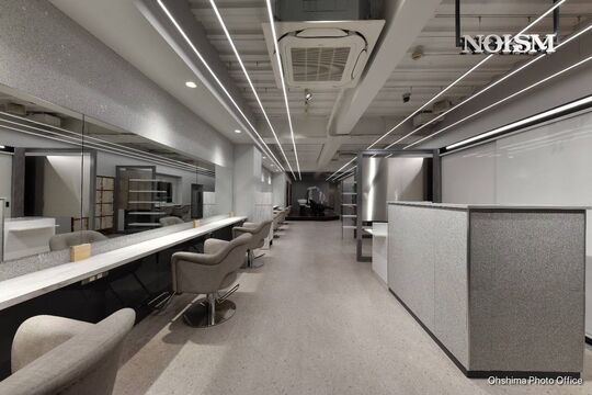 【河原町】≪デビューまで最短1年≫≪月8日休み≫≪社会保険完備≫≪20時までに退勤OK≫朝レッスンのみなので、プライベートの時間も大事にできます！美容師と兼任でアイラッシュとネイルもできるトータルビューティーサロン「NOISM eha 河原町店（ノイズエハカワラマチテン）」からアシスタント（美容師）の求人☆★☆