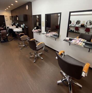 【あびこ】≪完全週休2日制≫≪社会保険完備≫≪18時には退勤可能≫全国に展開する人気ヘアカラー専門店！美容師の経験を活かして活躍出来るサロン◎ブランクある方も安心して働ける環境です。Pro Color CALEN 我孫子店（プロカラーカレンアビコテン）からカラーリスト（美容師）の求人☆★