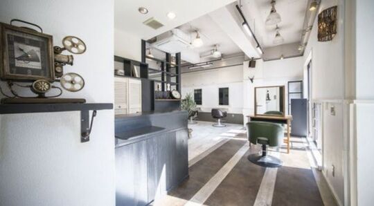 【天神】≪働き方の選択可能・社会保険完備・入客チャンスあり≫エリアトップクラスの集客なので高収入を狙えます！！正社員もOKなので安定してお仕事したい方にもオススメ！！業務委託は最低保証があるので初めての業務委託サロンでも安心してお仕事できる若いお客様に大人気の「GiseL（ジゼル）」からスタイリスト（美容師）の求人☆★