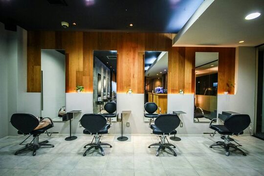 【学研北生駒】≪社会保険完備≫≪プライベートも充実≫≪住宅手当あり≫≪20時までに退勤可能≫地域の方に人気のアットホームサロン！プライベートも充実でき、働きやすい環境があります！美容学生も大歓迎！「VENT-CLOUD creation（ヴァンクラウドクリエーション）」からアシスタント（美容師）の求人☆★