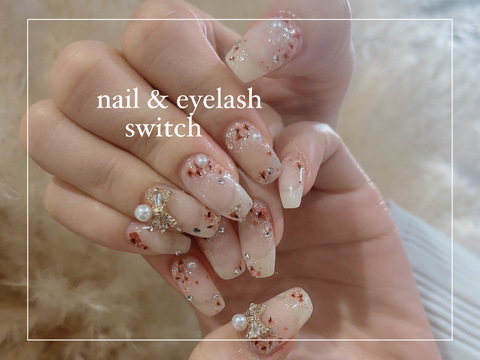 【阪神尼崎】≪時短勤務OK≫≪日曜定休≫≪20時ごろ帰宅可能≫セミナー費用はサロン負担のため意欲のあるスタッフ大歓迎！家庭のあるスタッフばかりなのでママさんでも活躍しやすい環境です！「SWITCH（スウィッチ）」からネイリスト（ネイル）の求人☆☆