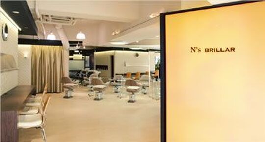 【下松】≪月給26万円〜≫≪週休2日制も選択OK≫≪有給休暇あり≫休みは半休制度もあります！ネイル、アイも学べるトータルビューティーサロン！『N’s　BRILLAR』からスタイリスト（美容師・理容師）の求人☆★