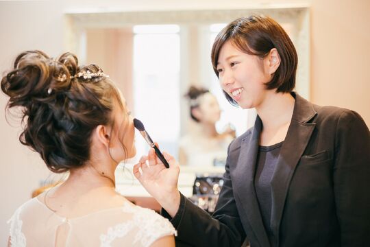 【大阪近郊】≪経験者歓迎≫お客様の大切なハレの日のお手伝いをしませんか たくさんの“ありがとう！”を受け取ることができる素敵なお仕事！「株式会社長沼（カブシキガイシャナガヌマ）」からブライダルヘアメイクの求人☆☆