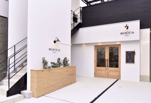 【堺駅】≪月給25万スタート！≫≪完全週休2日制≫≪社会保険完備≫プライベートも充実、人間関係良好、全席半個室、高単価で再来率も高くしっかりお客様に向き合える環境です！「ROCCA（ロッカ）」からスタイリスト（美容師）の求人★☆