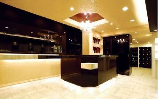 【二上】▼△社会保険完備▽▲質の高い技術力・接客で沢山の方に愛されている人気店♪やりたい事をバックアップして頂けて技術を磨けるチャンスがたくさんあるので、長く働ける環境♪”steller PREMIUM（ステラプレミアム）”よりアシスタント（美容師）の求人☆★