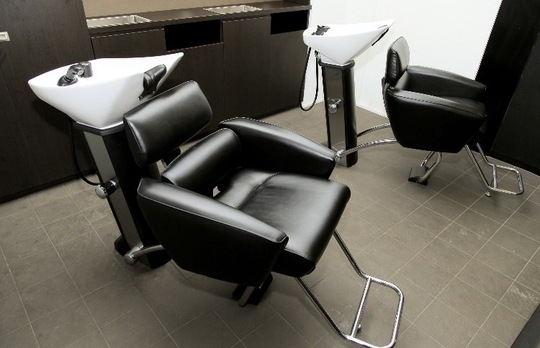 【恵比寿】≪時短社員もOK≫≪土日祝休みOK≫≪実働8時間制≫スタッフさんが長く安心して働けるような環境作りをしています！ライフワークバランス重視の方にオススメの高単価サロン！「AUTHO（オーソ）」からスタイリスト（美容師）の求人☆★