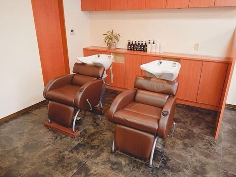 【南巽】≪月8日休み≫≪アシスタント給与20万円〜≫≪18時迄に退勤可能≫仕事もプライベートも充実できる環境！営業中レッスン可能なので最短2年でスタイリストデビューできる環境！「ヘアメイク 想倶楽部（ヘアメイクソウクラブ）」からアシスタント（美容師）の求人☆★