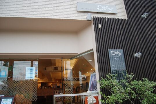 【岸部】ママになっても美容師！女性がずっと美容師を続けられるサロン♪スタッフ仲もバッチリ☆みんなが気軽に声をかけ合って協力するので、人間関係で悩むことも一切ナシ！「coty（コティ）」から、アシスタント（美容師）の求人☆☆