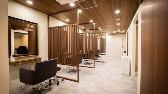 【江ノ島】≪完全週休2日制・客単価10000円以上・有給休暇あり・社会保険完備≫地域密着サロンでのびのびと楽しく働きたい方にオススメ！お客様とじっくり向き合えるサロン「Hair&Beauty Cocoa（ヘアアンドビューティーココア）」からスタイリスト（美容師）の求人☆★