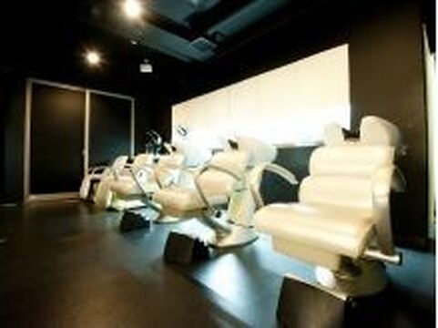 【津田】講習や勉強会など、学べる環境が整っているので成長できるチャンス有り！！意識の高い仲間と一緒に刺激し合い、がんばりませんか お客様から信頼され、密な関係を築けるような人間力を身に付けることを目標としています♪駅チカの好立地のVery Very (ベリーベリー)からJr.スタイリスト・スタイリスト(美容師)の求人☆★