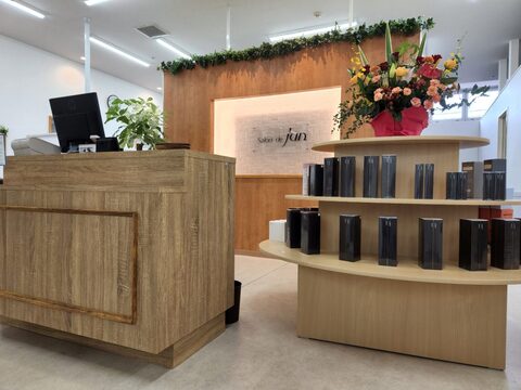 【武州長瀬】退社時間も早く、プライベートも大切にできます。働きやすいので、中途入社の方の定着率が高い！レッスンも自分のペースで進めて行けるので安心ですよ。「Salon de jun 毛呂山店（サロンドジュンモロヤマテン）」からスタイリスト（美容師）の求人☆★