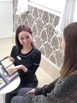 【草加駅】◆完全週休2日制・社会保険完備・有給休暇あり◆安心して働ける環境の中で、しっかり稼いでお休みも充実！一人ひとりがスキルアップを目指せます。「Brilliant（ブリリアント）」からアイリスト（アイデザイナー・まつ毛エクステ）の求人☆☆