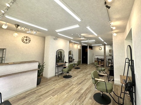 【上新庄】≪正社員なのに完全自由シフト制≫≪完全週休2日制≫≪土日休みOK≫≪社会保険完備≫≪営業時間内レッスンOK≫パートのママさん美容師も歓迎！居残り練習はほとんどなし！無理なくあなたのペースでレッスンも進められるのでプライベートも充実！給与が安くて休みも休憩もない、そんな美容師の働き方を変えたサロンです！「Casa.（カーサ）」からアシスタント（美容師）の求人★☆