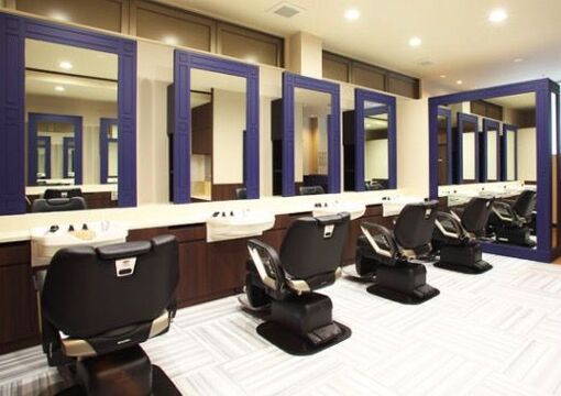 【鴻池新田】≪19時終わり≫≪月収40万円以上可能≫入客チャンスあります！店舗売上を分配するので、頑張りがちゃんと自分に返ってきますよ！お仕事終わりも早く働きやすい「PAPAS 鴻池店（パパスコウノイケテン）」から理容師（理容室）の求人★☆