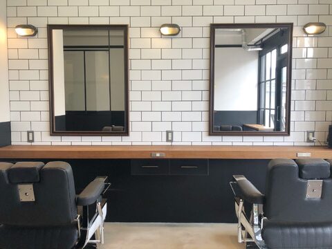 【JR周船寺駅】≪最低保障あり／保障給の金額相談可能・メンズカット業務メイン・理容師さんも受け入れOK≫最低保障があるので安心してお仕事スタート可能！！基本カットのみの業務なので手荒れ、腰痛が心配な方でも安心してお仕事できる入客チャンスアリのメンズヘアサロン「ONE EIGHT MEN'S SALON（ワンエイトメンズサロン）」からスタイリスト（美容師・理容師）の求人★★