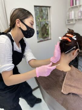 【吉塚駅】パートアルバイト大募集！！レッスンは営業中がメイン！！シェービングと合わせてフェイシャルエステもあり！！多くの女性をキレイにしていけるサロン「beauty salon RiRiy（ビューティーサロンリリィ）」からエステティシャンの求人☆☆