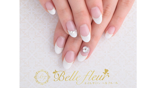 【銀座】≪髪色ネイル自由・土日休みの取得OK！・社会保険完備≫ゆったりお客様と関わりたい方必見！スタッフが長く安心して働ける環境づくりを心掛けています！上品系ネイルで人気のサロン「Belle fleur（ベルフルール）」からネイリスト（ネイル）の求人☆☆