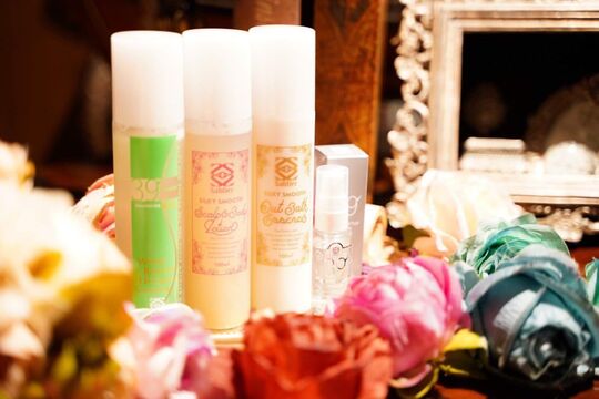 【今池駅】≪高月給・平均退勤時間18〜19時・社会保険完備≫一人ひとりのお客様を大切にしているのでリピーターさんが多いんです！！上質の薬剤でお客様をキレイにして高月給を狙うヘアサロン「Salon de Ciel（サロンドシエル）」からスタイリスト（美容師）の求人☆★☆