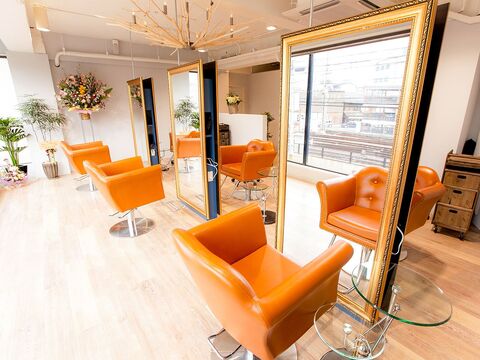 【大和西大寺】≪時給1300円〜≫≪駅徒歩1分≫≪パートスタイリスト募集≫
10時〜16時までの時短勤務可能！ママさんスタイリストも在籍中！
あなたに合った働き方ができるサロン！縮毛矯正、カラーが大人気のサロンです！「Laetus（ラエティス）」からスタイリスト（美容師）の求人☆★