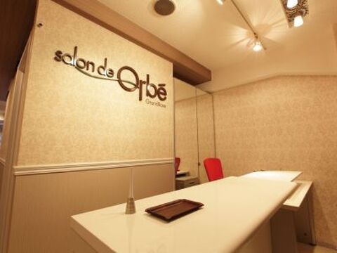 【西中島南方】《正社員登用有!》《週1からOK!》ネイルスクールも運営するSalon de Orbe（サロン ド オーヴ）サロン内でネイルグランプを実施するなど技術力が磨けるのはもちろんのこと、スタッフ達の仲良さにも定評あり☆ネイリストの求人☆☆