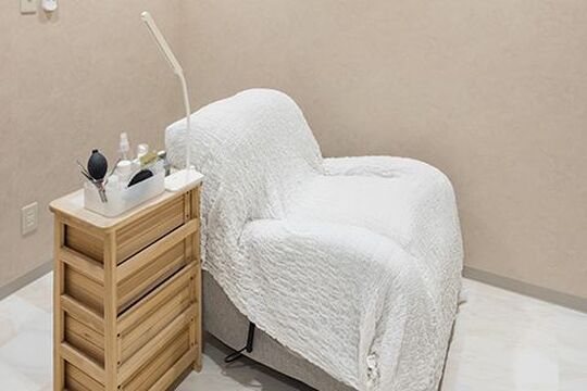 【荒江】《社保完備》地域密着型で多くのお客様とふれあいます♪トータルビューティーで世代を問わずキレイを創る「arl. 荒江店（アールアラエテン）」からアイリスト（アイデザイナー・まつげエクステ）の求人☆☆