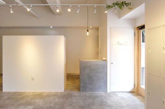 【蒲生四丁目】≪完全週休2日制≫≪全席半個室≫≪スタイリストオンリー≫個室空間のプライベートサロン！予約がなければ18時頃退勤可能！休日数が充実しているためプライベートも充実！「slow hair×share（スロウヘアシェア）」よりスタイリスト（美容師）の求人☆★