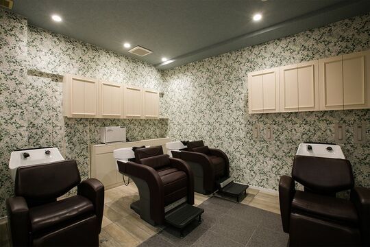 【天神橋筋六丁目】≪月1回土日休みあり≫≪朝レッスンメイン≫≪19時までに退勤≫≪社会保険あり≫≪月給20万円≫夜も遅くならず働きやすい！ママさんを中心に幅広い世代に愛されるサロン「vivo 天六店（ビーボテンロクテン）」からアシスタント（美容師）の求人☆★☆