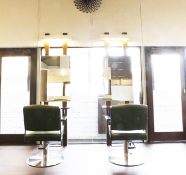 【代官山】≪土日休みOK≫≪平均客単価15000円以上≫≪高水準SNS手当あり≫≪社会保険完備≫独自の髪質改善カラー施術で芸能人も訪れる大人気サロン「Heartim（ハーティム）」からスタイリスト（美容師）の求人☆★☆