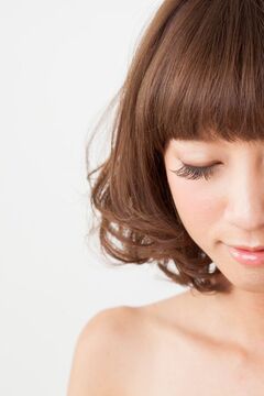 【江坂】充実した福利厚生で働きやすさバツグン☆経験者からブランク有りの方・新卒生・未経験の方までＯＫ！駅チカの大人カワイイおしゃれサロン♪”butterfly（バタフライ）”からアイリスト（アイデザイナー・まつげエクステ）の求人♪