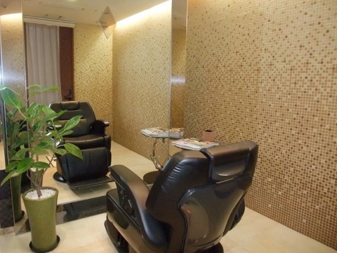 【広尾】≪土日祝休みOK≫≪完全週休2日制≫海外のお客様が8割を超えるグローバルなプライベートサロン！トータルビューティーサロンとして人気を誇るスタッフファーストなサロンです！「vip creative hair international（ビップクリエイティブヘアーインターナショナル）」からアシスタント（美容師）の求人☆★☆