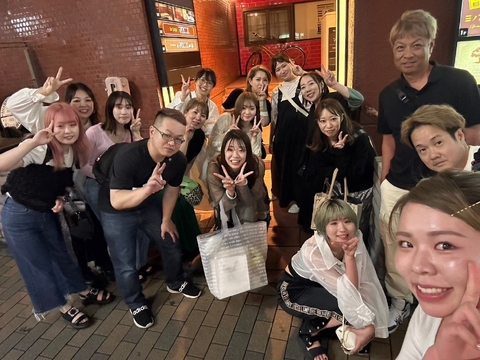 【阪急夙川】≪社会保険完備≫≪平均19時までに退勤≫≪土日祝休みの取得可能≫男女問わず産休育休の取得実績あり！家庭との両立に理解のあるサロンだからこそ、長く美容師を続けられる環境です！「PAR-TY本店（パーティホンテン）」からスタイリスト（美容師）の求人☆★