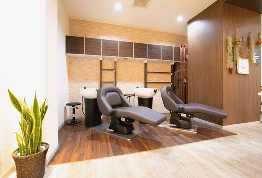 【豊津】スタッフによりよい環境で働いてもらいたいという気持ちで一人ひとりで還元しています！≪面貸しOK：還元率60％≫≪月に一回の出勤もOK≫あなたのライフスタイルを大切にしながら、空いた時間を好きなお客様と楽しく充実した時間でしっかり稼ぎましょう！！「Chouette（シュエット）」からスタイリスト（美容師）の求人☆☆