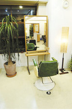 【深江橋】月給25万スタート★新規やフリーのお客様には入客可能★長く活躍してくれた方には独立支援があったり、会社がしっかりサポートしてくれますよ♪街のファミリー層中心に愛される、みんなの美容室KS EAST (ケーズイースト)からスタイリスト(美容師)の求人★☆