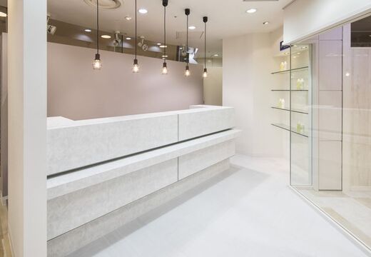 【北千住】＜完全週休2日制＞＜社会保険完備＞全国に展開するヘアサロン！入客をたくさんできるので、30万円以上稼ぐことも可能◎歴史と実績のある会社なので安定して美容師を続けて行くことができます！TAYA 北千住マルイ店（タヤキタセンジュマルイテン）からスタイリスト（美容師）の求人☆★