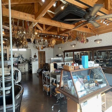 【千葉ニュータウン中央】≪社会保険完備・産休育休実績あり・推し活OK・土日祝休みOK・営業時間18時まで・週1日～、16時までの勤務OK≫お子さんのいる方も大歓迎！プライベートとお仕事の両立ができるサロン「marichi hair works（マリーチヘアワークス）」からスタイリスト（美容師）の求人☆★