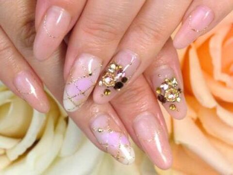 【梅田】★未経験からOK★都会の中にあるアットホームサロン♪お客様との関わりを大切にして働きたい方にオススメ☆フラットアートが人気のサロン”Nail salon MaHaLo（ネイルサロン　マハロ）”からネイリスト（ネイル）の求人☆★