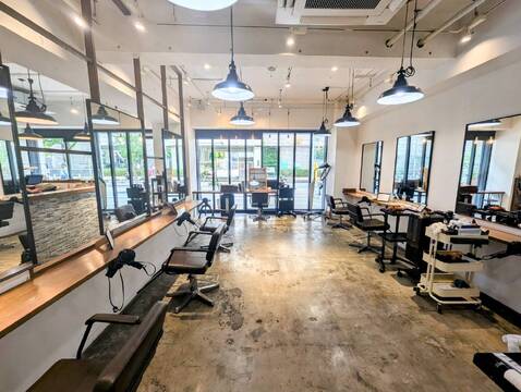 【錦糸町】≪営業中にレッスン実施！≫≪客単価10000円以上≫≪土日休みOK≫≪社会保険完備≫高いお客様満足度で高リピート率を実現！スタッフが心から楽しめることを目標にした地域密着サロン「hair design atelier Camps（ヘアデザインアトリエキャンプス）」からアシスタント（美容師）の求人☆★