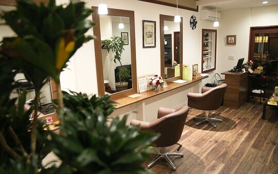 【草津】≪平均退社19時台可能！≫≪地域密着型≫高品質な薬剤を使っているので顧客満足度のアップ間違いなし！顧客様をお持ちのスタイリストさんにオススメのサロン！「ALICE（アリス）」からスタイリスト（美容師）の求人☆★☆