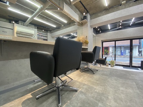 【用賀】≪実働8時間制≫≪完全週休2日制≫スタッフさんが効率よくスキルアップできるよう、万全の教育体制を整えています！美容師としての確かな技術を身に付けるとともにプライベートも大切にできる環境です。「Umu（ウム）」からアシスタント（美容師）の求人☆★