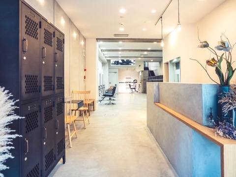 【烏丸御池】◆夏季最大11連休可能・日曜定休あり・有給休暇あり・住宅手当あり・社会保険加入可能◆お客様へのカウンセリングと提案に注力！入客チャンスが多いのも魅力です！巻き髪が人気のサロン「rias hair design（リアスヘアデザイン）」からスタイリスト（美容師）の求人☆★