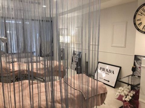 【南森町】≪月給24万円～≫≪土日休みもOK≫≪早番は18:00まで≫≪社会保険完備・実働8時間≫ガッツリ稼ぎたい！という方にもおすすめ！頑張った分はしっかり還元！人間関係も良くサロン環境もバッチリ！「E’RICADONNA 南森町店（リッカドンナミナミモリマチテン）」からアイリスト（まつげエクステ・まつげパーマ・アイブロウ）の求人☆☆