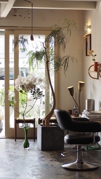 【本町】≪毎週日曜定休日・社会保険完備・完全週休2日制・駐車場完備≫プライベートも充実できる環境です！！少人数制のためお客様と向き合った施術ができるヘアサロン「highland.（ハイランド）」からアシスタント（美容師）の求人★☆