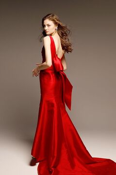 【梅田】≪完全週休2日制≫≪実働8時間≫≪社会保険完備≫憧れのブライダル業界で働ける！！美容師とブライダルヘアメイクの両方を学び、活躍できる体制を整えていまあす！「PURE TSUBOUCHI ヒルトンプラザ EAST（ピュアツボウチヒルトンプラザイースト）」からアシスタント（美容師）の求人☆☆